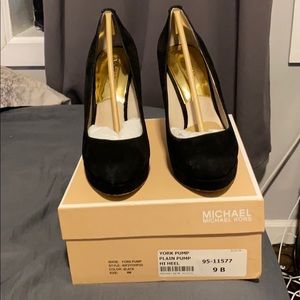 Michael Kors York Pump Black Suede